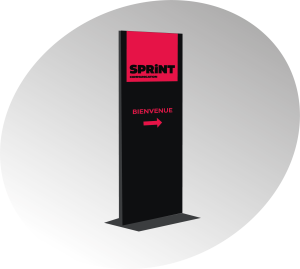 photo d'un totem noir à l'effigie de Sprint Communication